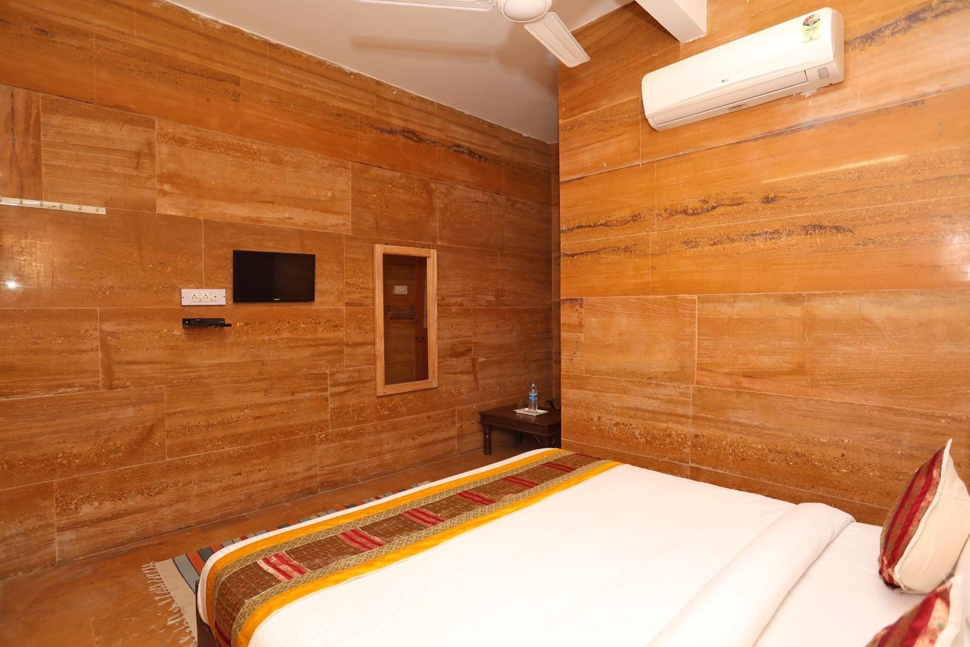 Hotel Heera Court Jaisalmer Bagian luar foto