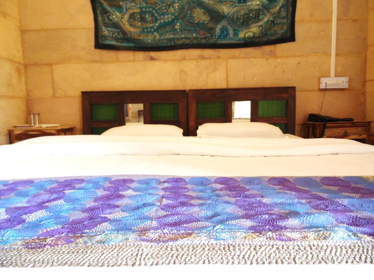 Hotel Heera Court Jaisalmer Bagian luar foto